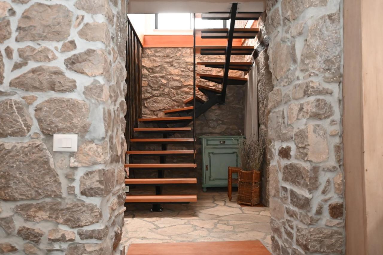 Villa Mavrici, Neighbors Free Бузет Экстерьер фото
