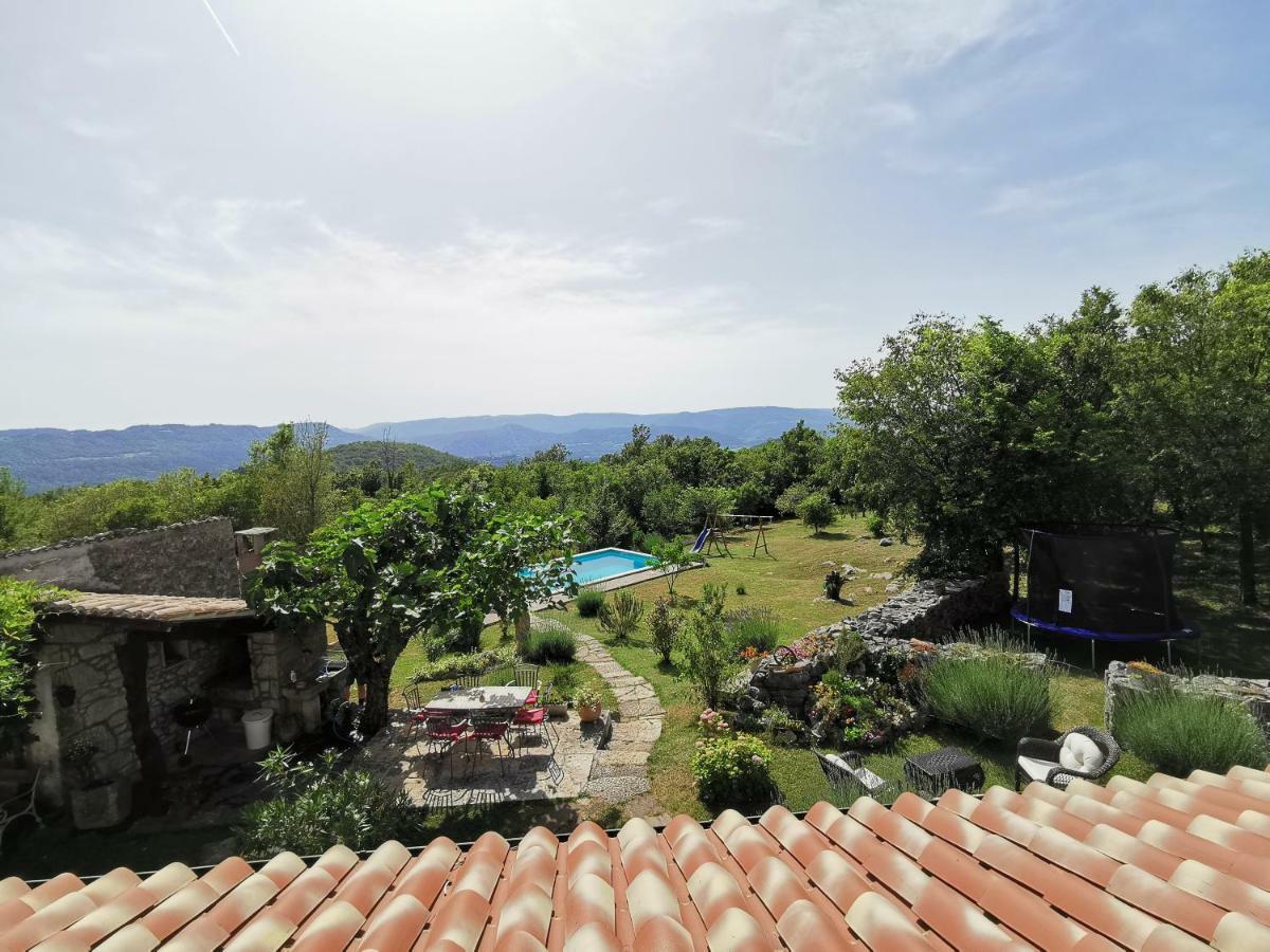 Villa Mavrici, Neighbors Free Бузет Экстерьер фото