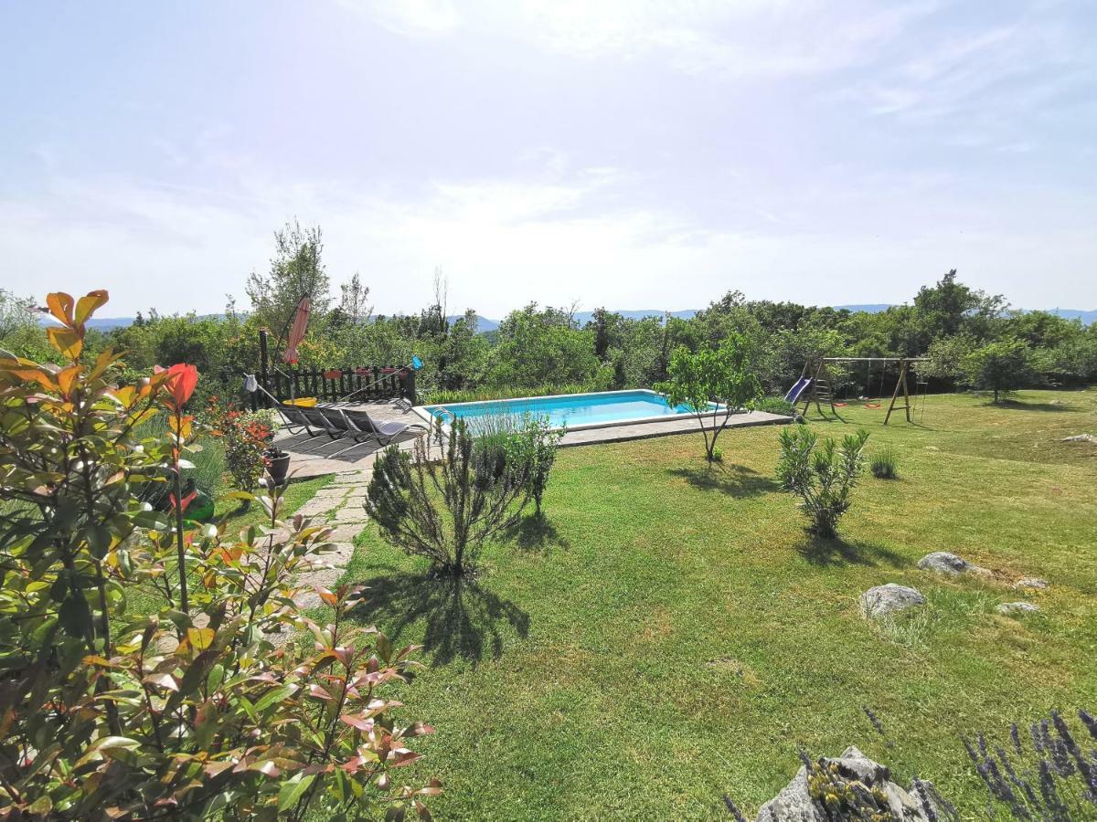 Villa Mavrici, Neighbors Free Бузет Экстерьер фото