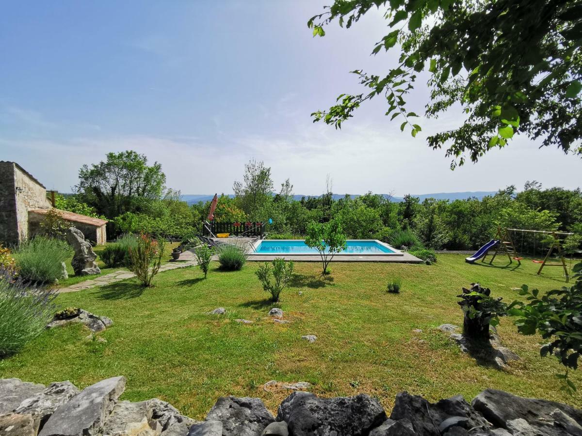 Villa Mavrici, Neighbors Free Бузет Экстерьер фото